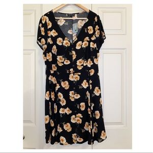 Forever 21+, short black dress with yellow flowers